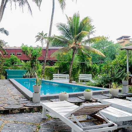 Asanka Surf House & Resturant Bed and Breakfast Midigama East Eksteriør billede